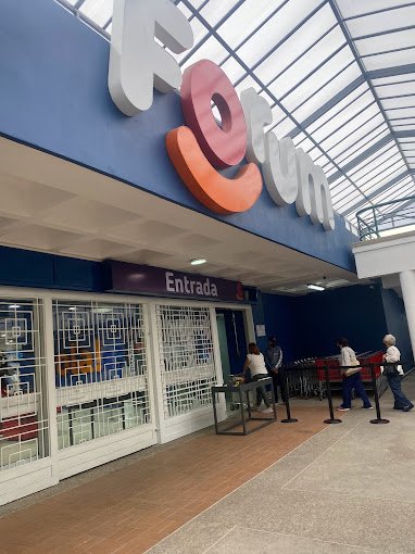 Fachada de Forum Super Mayorista (Acarigua)